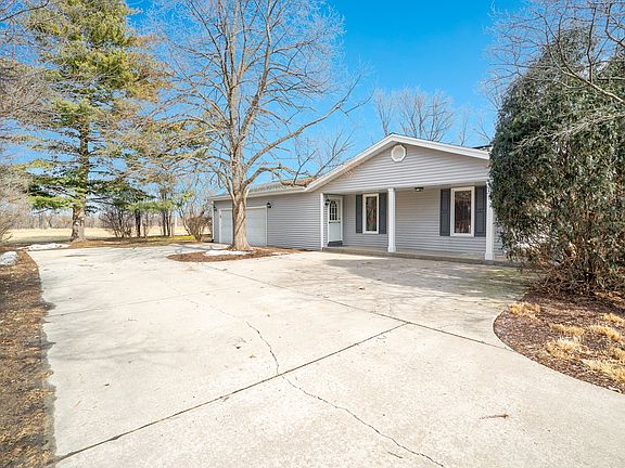 4th image of 23412 Copper Dr