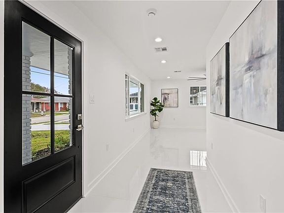 3rd image of 758 Rosa Ave