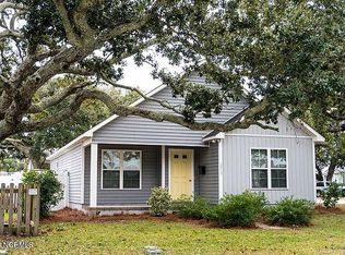 2013 Fisher St, Morehead City, NC 28557