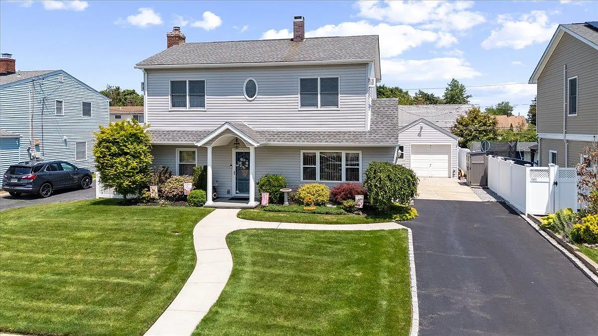 37 Swan Lane photo 1