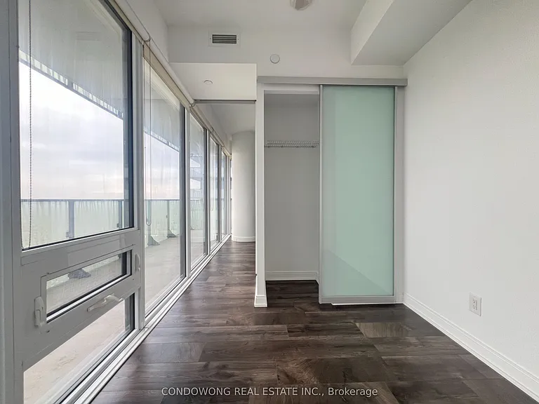 42 Charles St E #4308 — Photo 7
