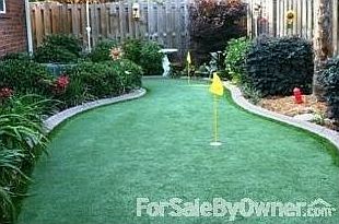 YOUR OWN PUTTING GREEN!!!! : MAINTENANCE FREE COURTYARD
