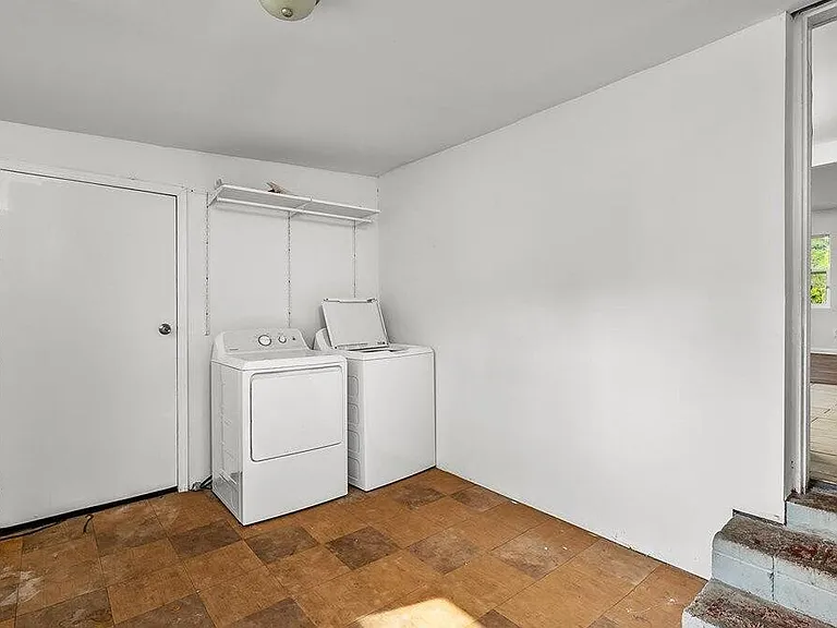3919 Skycrest Dr — Photo 36