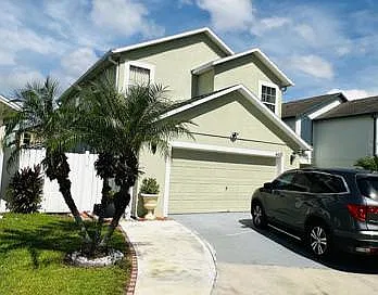 4422 Hamlet Ct