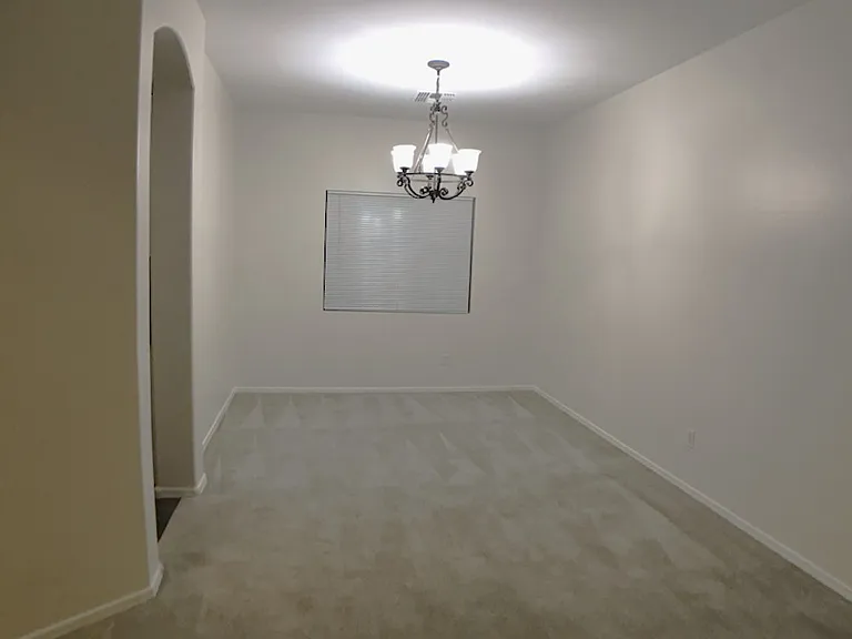 17584 W Acacia Ct — Photo 11