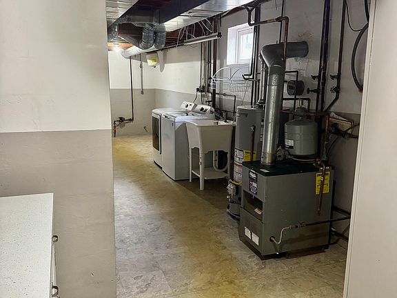 4th image of 420 Jefferson St