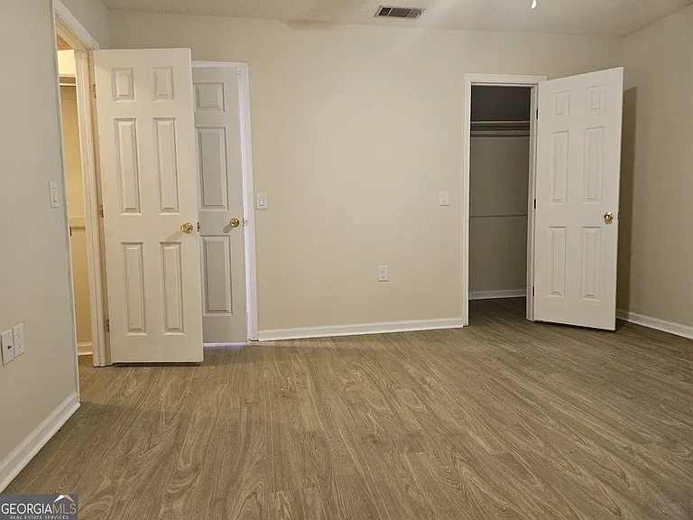 220 Courtney Way — Photo 9