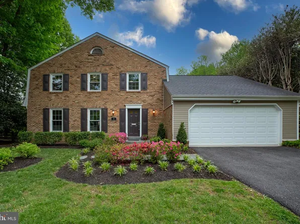 7 Old Creek Ct, Rockville, MD 20854