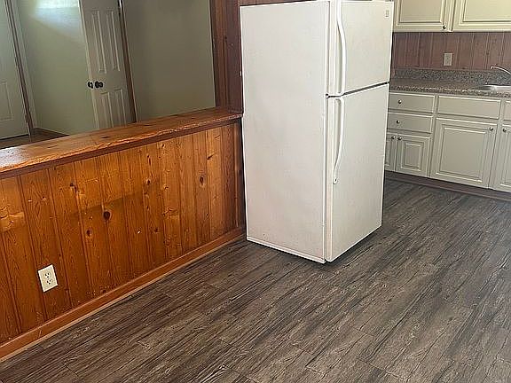 5th image of 103 Martin Dr