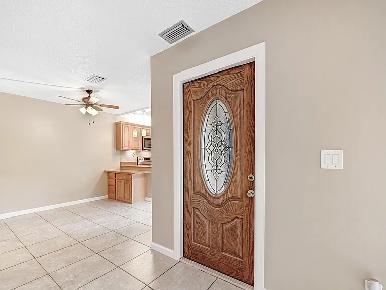 2111 Vista Oaks Cir NE — Photo 6