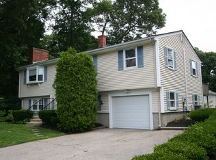 111 Mayflower Dr, Seekonk, MA 02771