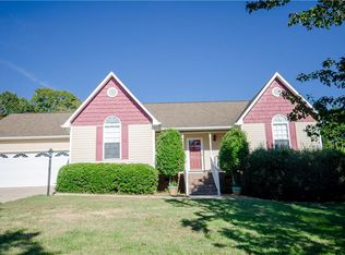 6800 Country Meadows Ln, Trinity, NC 27370