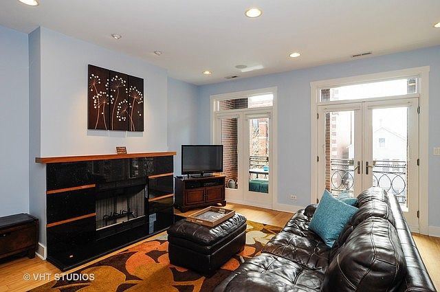 1st image of 2112 W Belmont Ave Unit 2