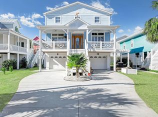 1722 Searay Ln, Kure Beach, NC 28449