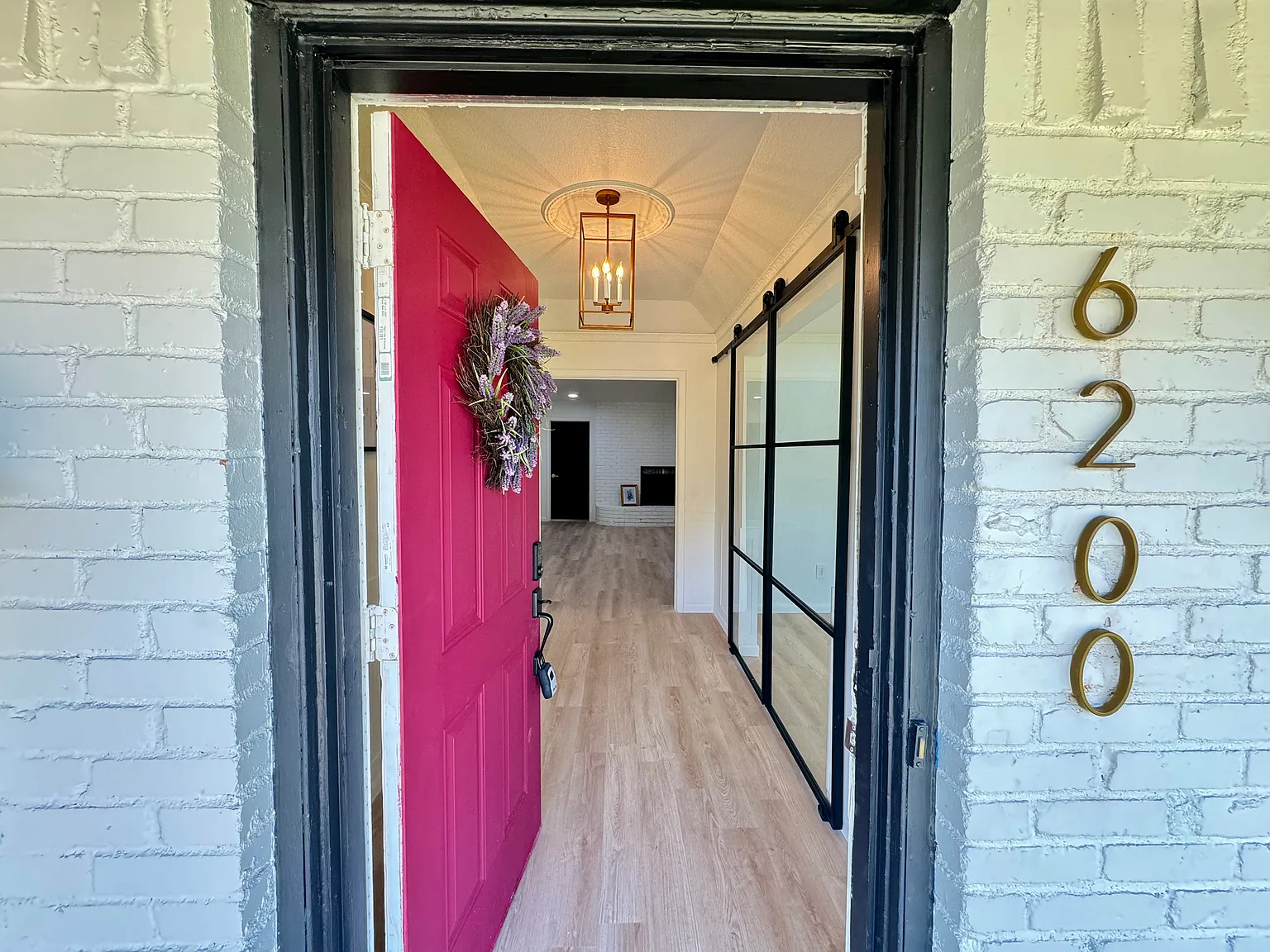 3 bed, 2086 sqft, $2,500 — Photo 3
