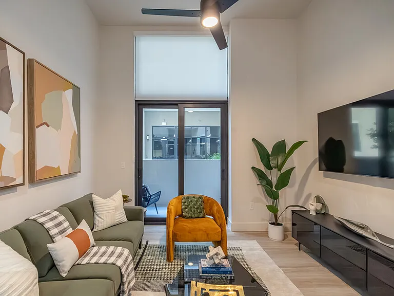 17631 S Dixie Hwy #410 — Photo 4
