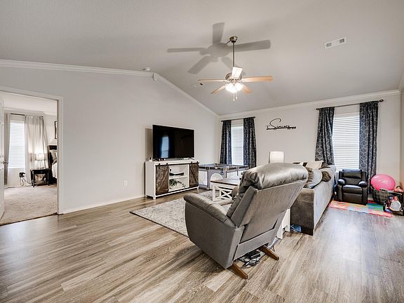 4th image of 6717 Magnolia Way