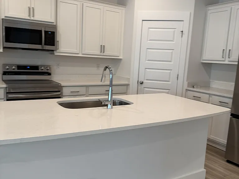 210 Lyla Ln — Photo 19