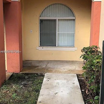 2nd image of 1109 N Santa Catalina Cir
