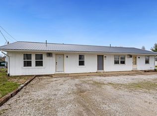 210 W School St, Leesburg, IN 46538