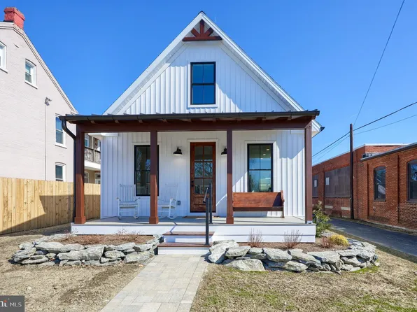 640 S 12th St, Columbia, PA 17512