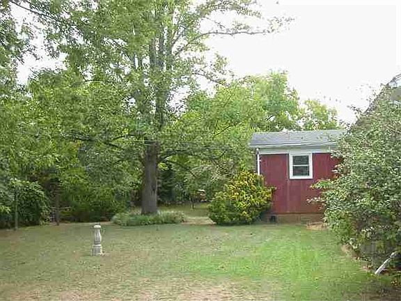 4th image of 140 Floyd Heights Dr