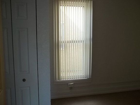 4th image of 852 E Abriendo Ave