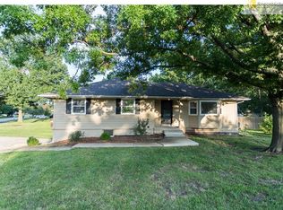 801 NE Cedar St, Lees Summit, MO 64086