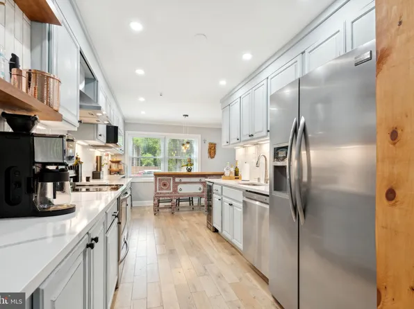 1643 Forest Hill Ct, Crofton, MD 21114