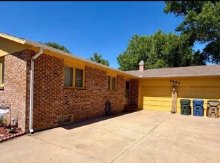 4504 Foothill Dr, Hutchinson, KS 67502