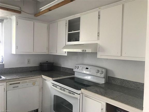 5th image of 315 Saint Andrews Blvd APT A34