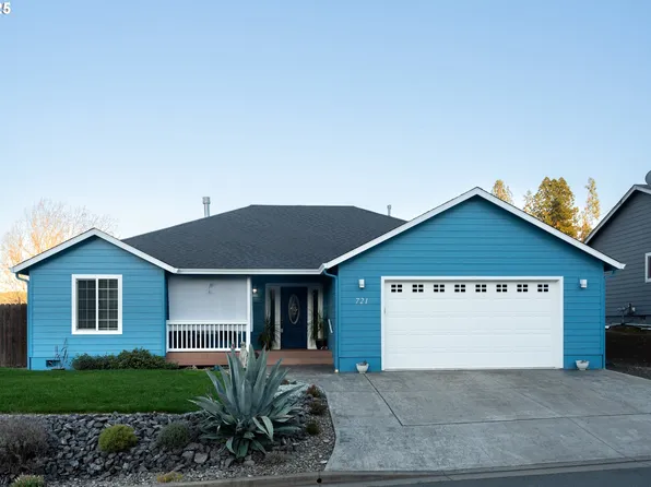 721 N Summerwood St, Roseburg, OR 97471