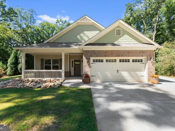 3588 Phoenix Cove Dr, Gainesville, GA 30506