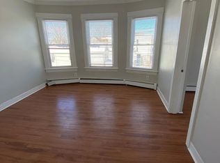 1389 Pembroke St #1, Bridgeport, CT 06608