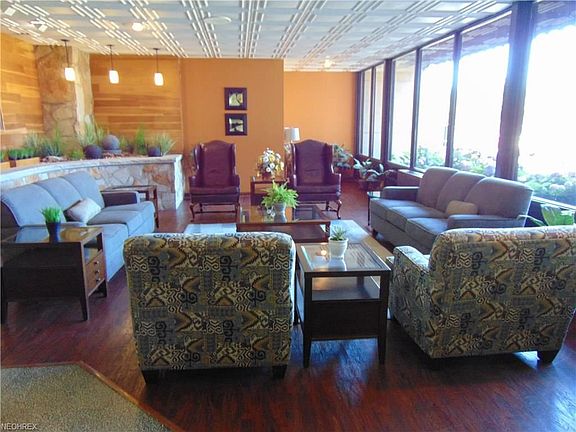 3rd image of 18501 Hilliard Blvd APT 312