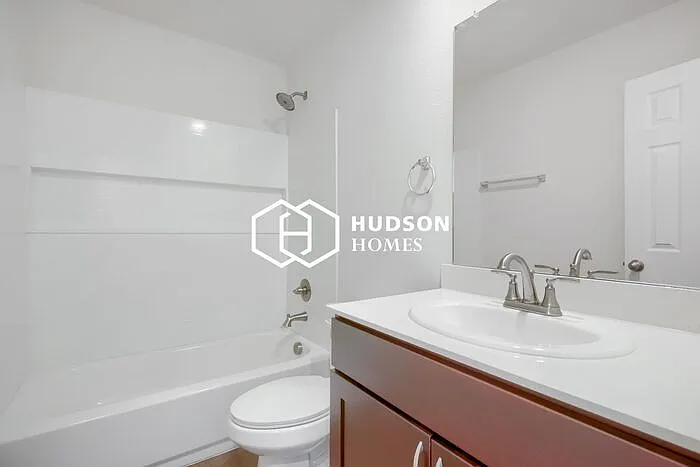 106 Kainos St — Photo 9