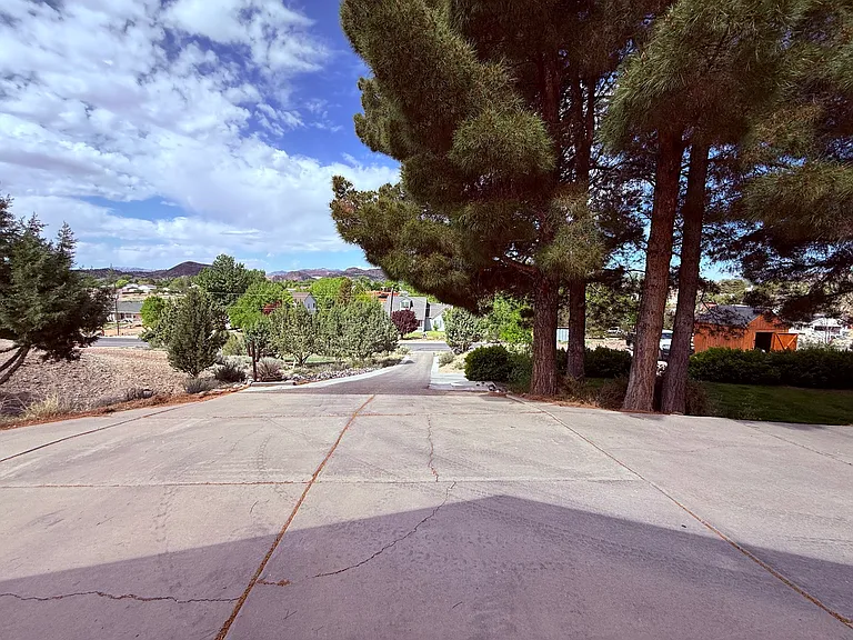 8178 N Diamond Valley Dr — Photo 6