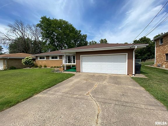 2nd image of 2303 Willow St