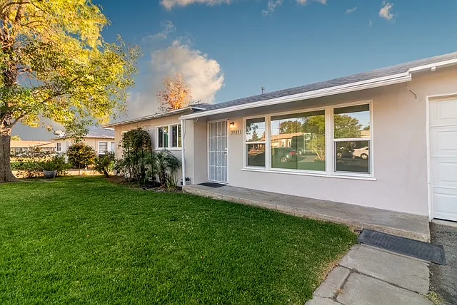 3985 Stanton St — Photo 3