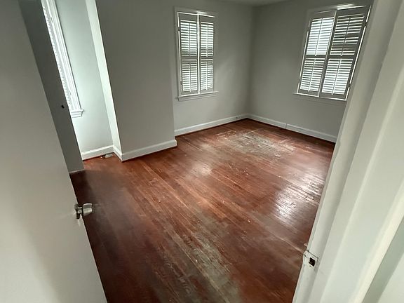 2nd image of 3704 Farr Ave