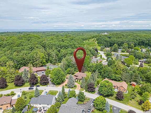 2nd image of 44 Kelley Cres
