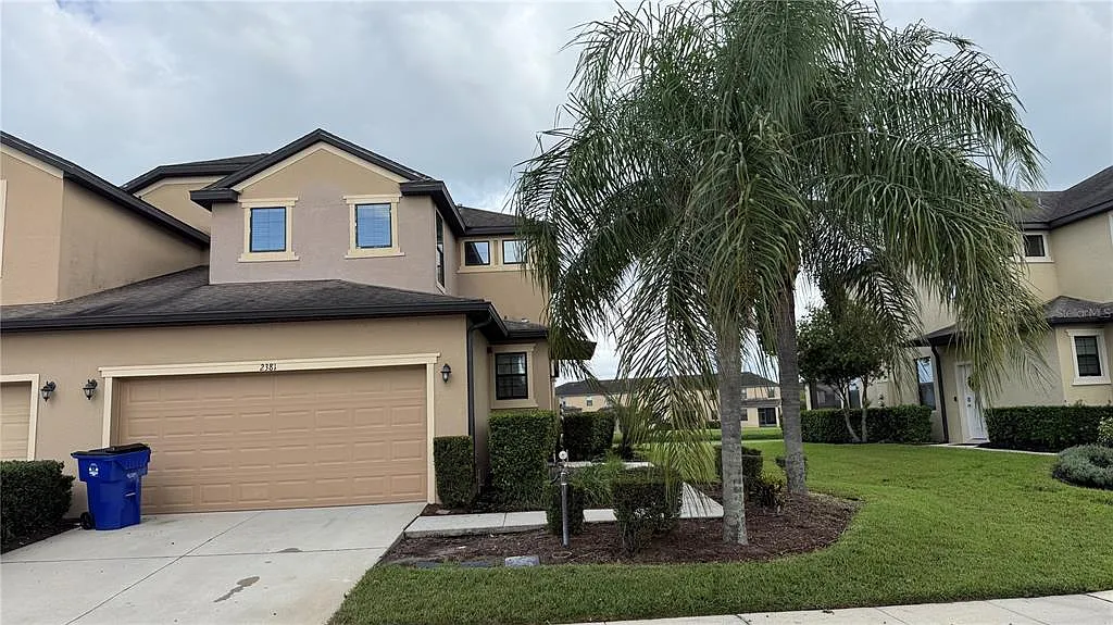 4 bed, 2.5 bath, 1615 sqft, $2,250 — Photo 2