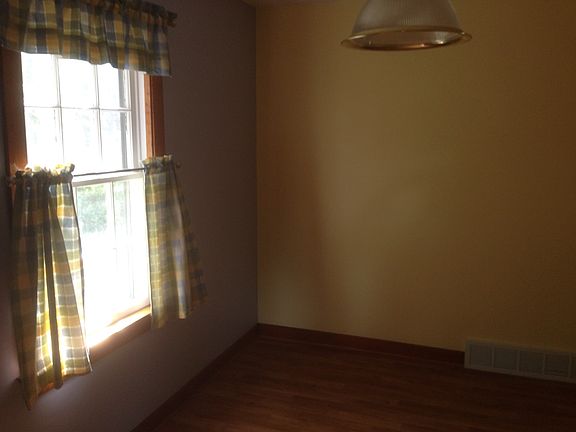 5th image of 14208 S Lamon Ave