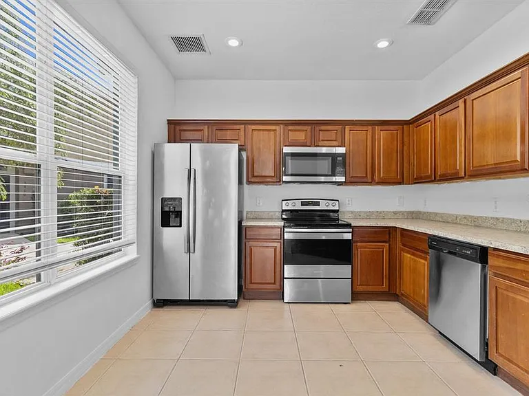 3520 San Jacinto Cir — Photo 9