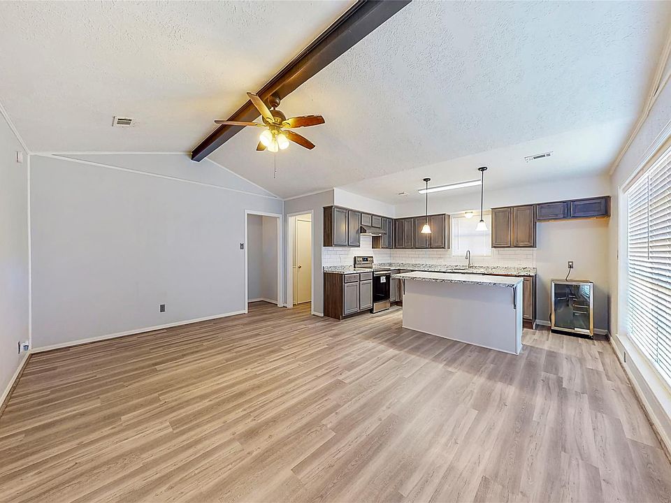 1st image of 16386 Porter Ln