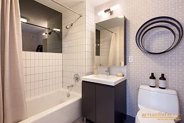 Rented by aptsandlofts.com