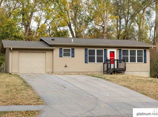 7178 N 39th St, Omaha, NE 68112