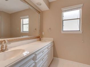 7102 Blenheim Palace Ln, Houston, TX 77095