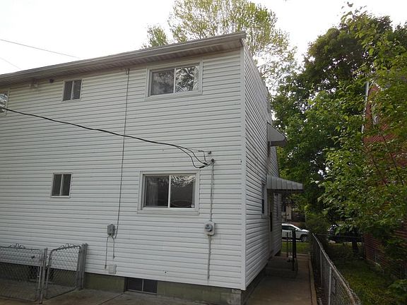 4th image of 3082 Bremen St