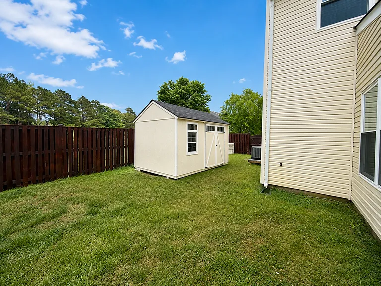 22089 Saint Inigoes Ct — Photo 19